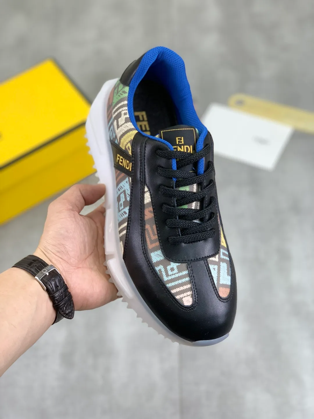 ​Men's shoes 💰P460 💰[New] Little Monster 🆘 New FENDI (Fendi) counter new 🕶️🕶️Simple routing effect, showing an elegant and cool driving shoe 🎬Using imported calfskin + first-layer pigskin lining🐂Excellent material🎬Detailed workmanship 🤗Comfortable foot feel➰➰. ​Pair it with any outfit to show your taste and temperament, low-key luxury ♻️Design ​simple and elegant ​noble and fashionable 🍃​Very loved and favored by trendy men 💓❤️size: 38-44 2️⃣colors available